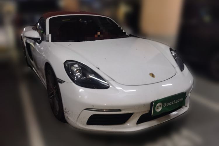 Used Porsche 718 2020 Boxster 2.0T Front Right 45 Deg