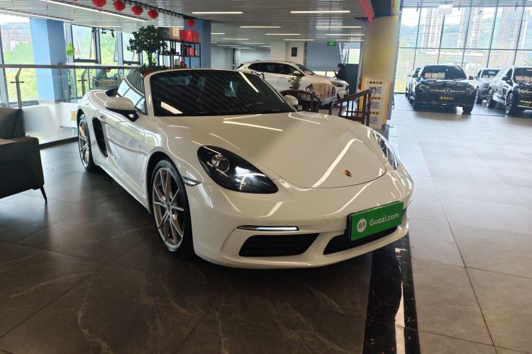 Used Porsche 718 2020 Boxster 2.0T Front Right 45 Deg