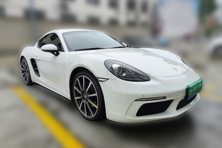 Used Porsche 718 2020 Cayman 2.0T Front Right 45 Deg