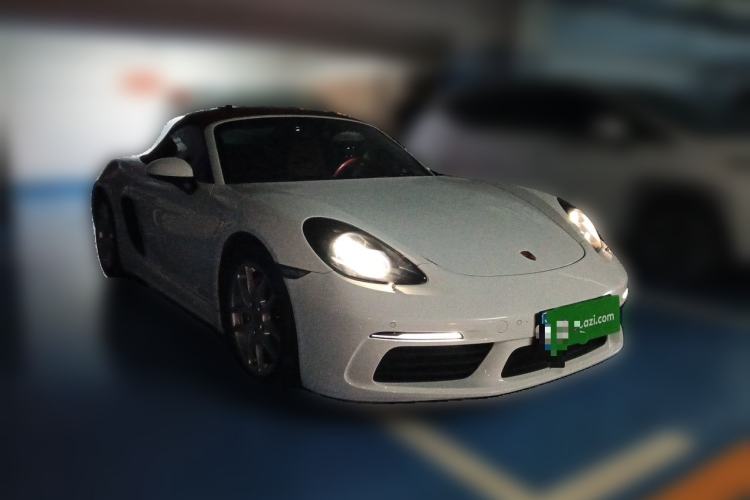Used Porsche 718 2020 Boxster 2.0T Front Right 45 Deg