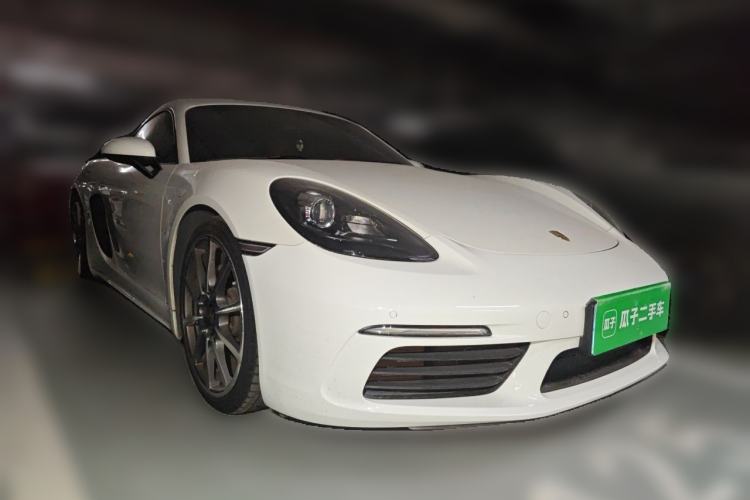 Used Porsche 718 2020 Cayman 2.0T Front Right 45 Deg