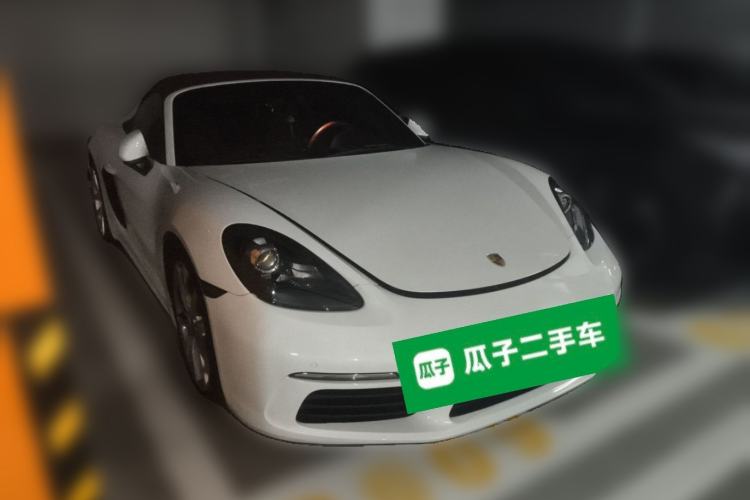 Used Porsche 718 2020 Boxster 2.0T Front Right 45 Deg