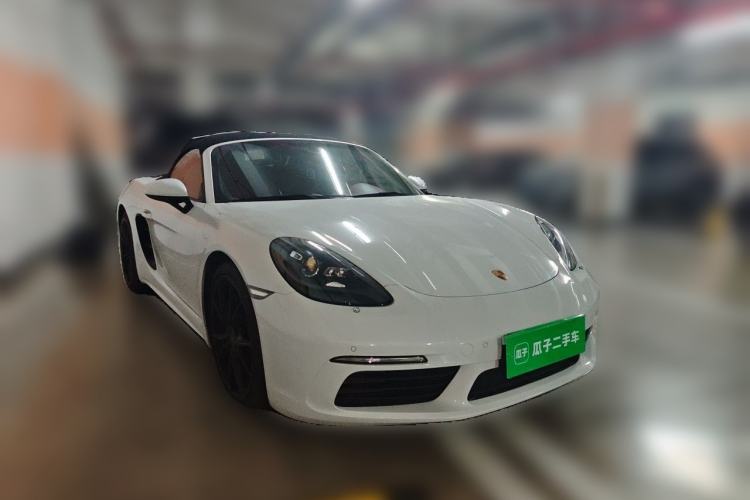 Used Porsche 718 2020 Boxster 2.0T Front Right 45 Deg
