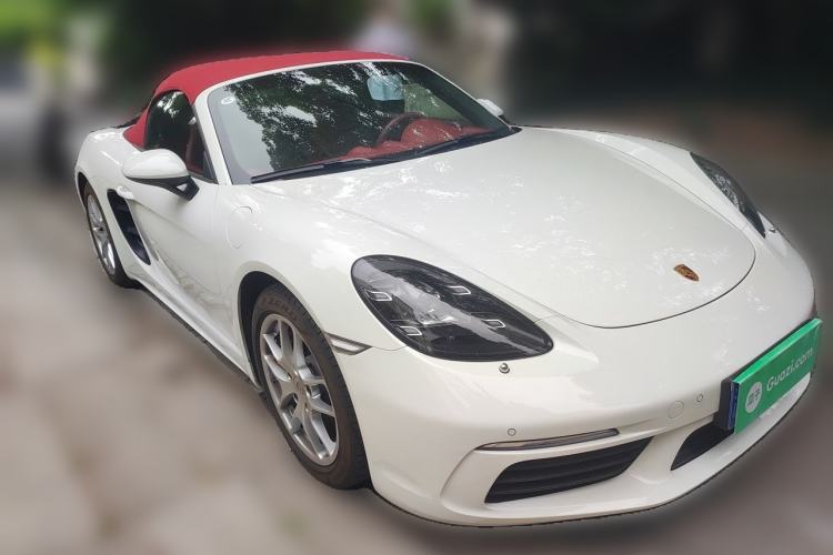 Used Porsche 718 2020 Boxster 2.0T Front Right 45 Deg