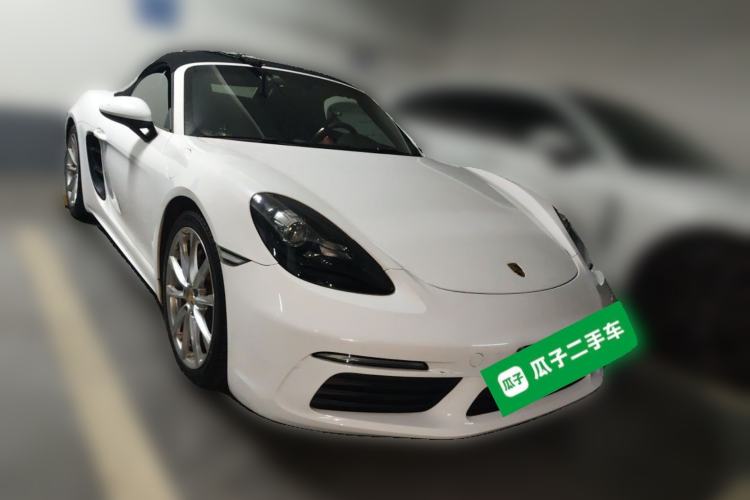 Used Porsche 718 2020 Boxster 2.0T Front Right 45 Deg