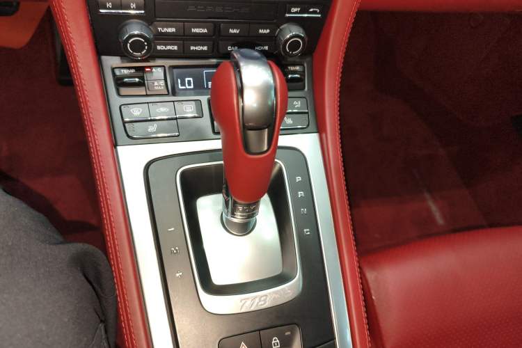 Used Porsche 718 2020 Boxster 2.0T Gear Lever