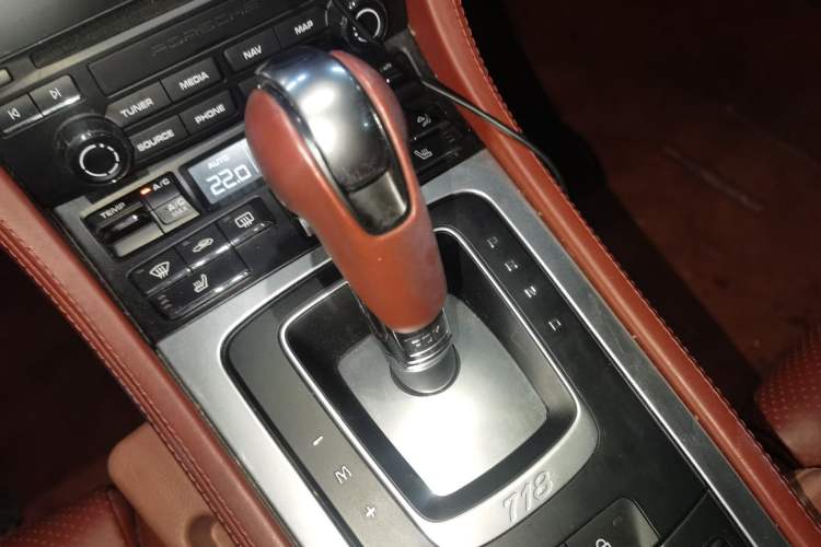 Used Porsche 718 2020 Boxster 2.0T Gear Lever