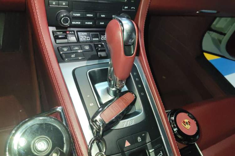 Used Porsche 718 2020 Boxster 2.0T Gear Lever