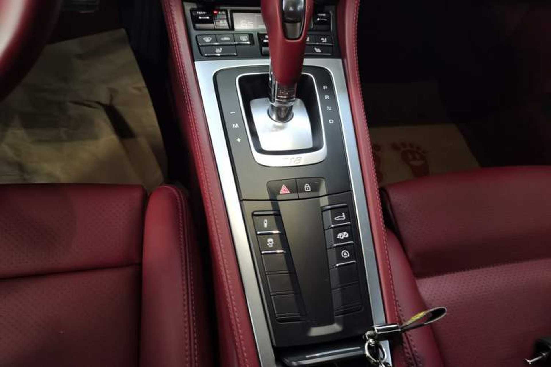 Used Porsche 718 2020 Cayman 2.0T Gear Lever