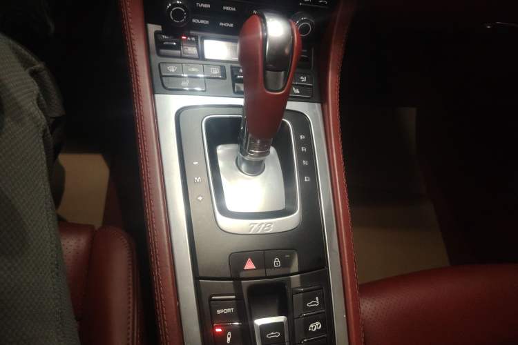Used Porsche 718 2020 Boxster 2.0T Gear Lever