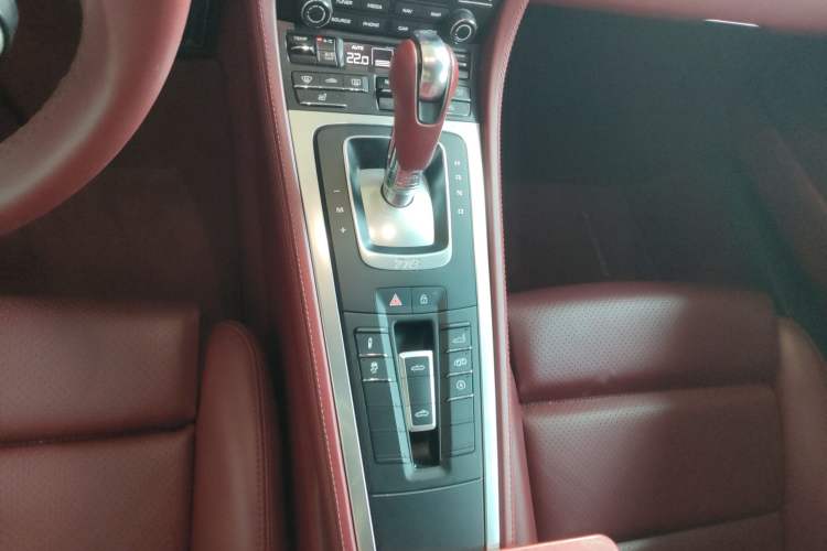 Used Porsche 718 2020 Boxster S 2.5T Gear Lever