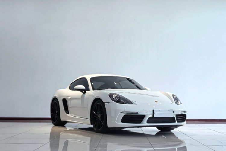 Used Porsche 718 2020 Cayman 2.0T Interior 1