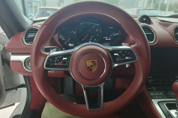 Used Porsche 718 2020 Boxster 2.0T Interior 1