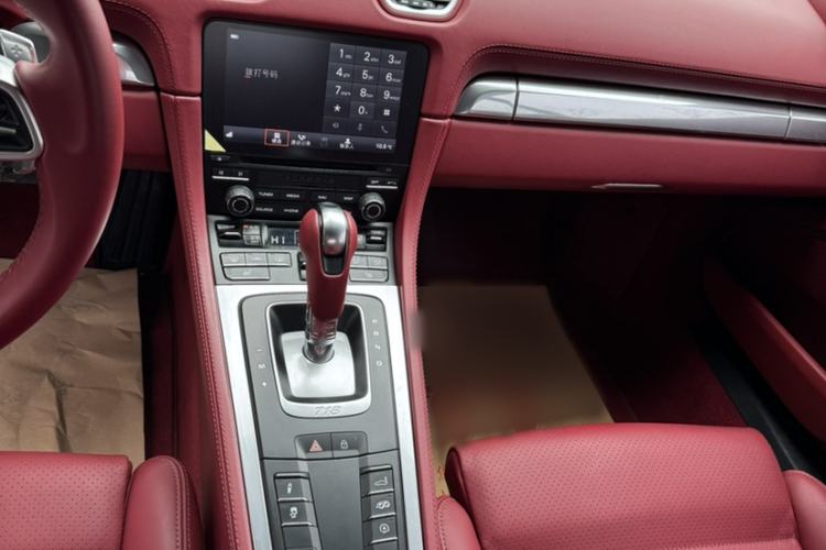 Used Porsche 718 2020 Cayman 2.0T Interior 1