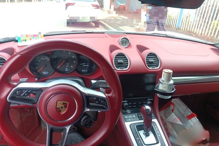 Used Porsche 718 2020 Boxster 2.0T Interior 2
