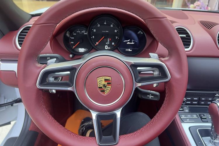 Used Porsche 718 2020 Boxster 2.0T Interior 2