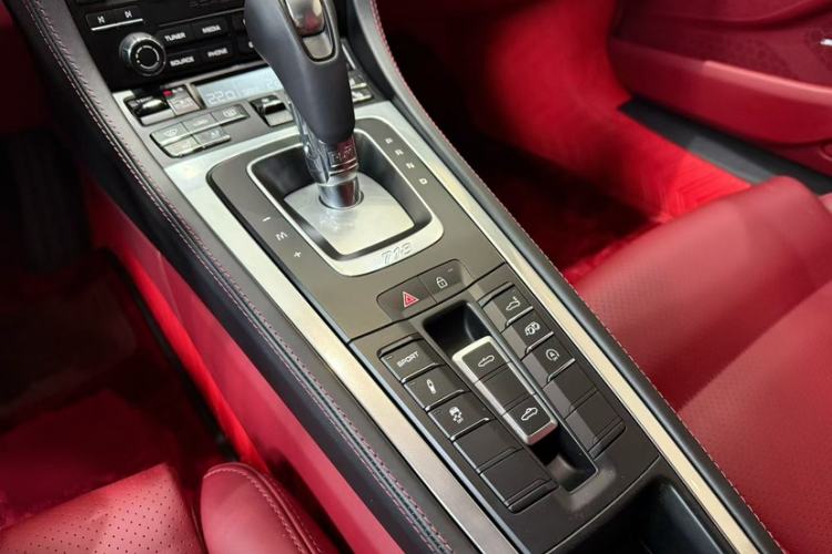 Used Porsche 718 2020 Boxster 2.0T Interior 4
