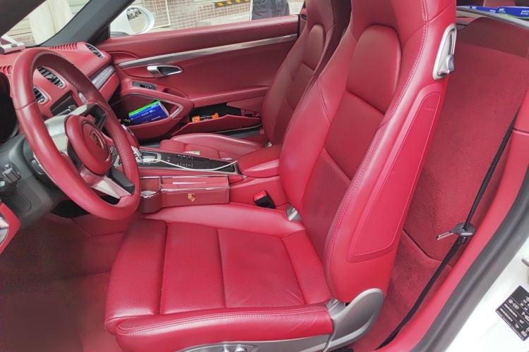 Used Porsche 718 2020 Cayman 2.0T Interior 4