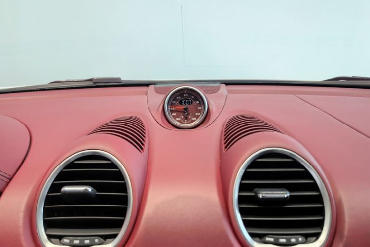 Used Porsche 718 2020 Cayman 2.0T Interior 5