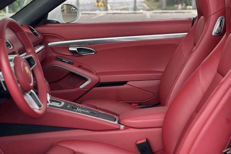 Used Porsche 718 2020 Boxster 2.0T Interior 7