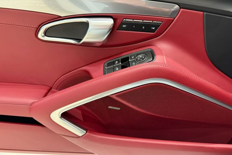 Used Porsche 718 2020 Boxster 2.0T Interior 8