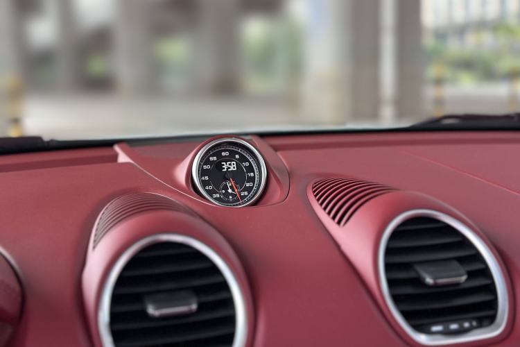 Used Porsche 718 2020 Boxster 2.0T Interior 9