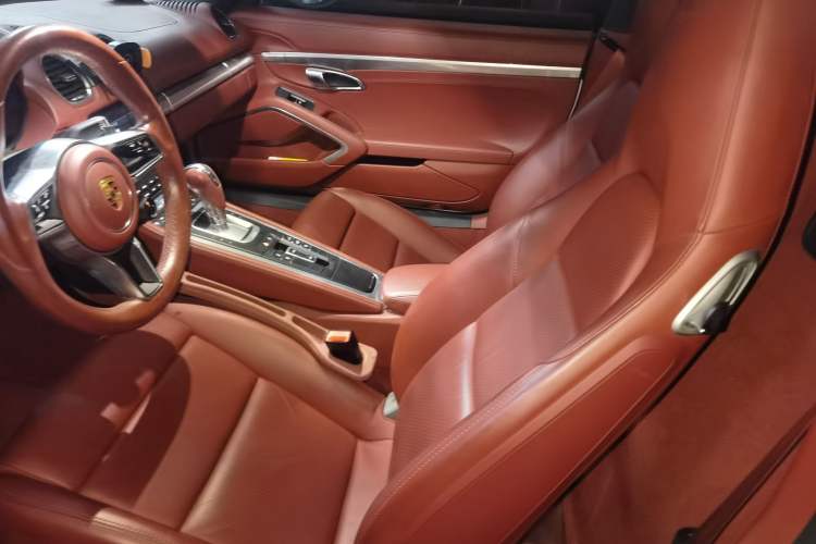 Used Porsche 718 2020 Boxster 2.0T Left Front Seat