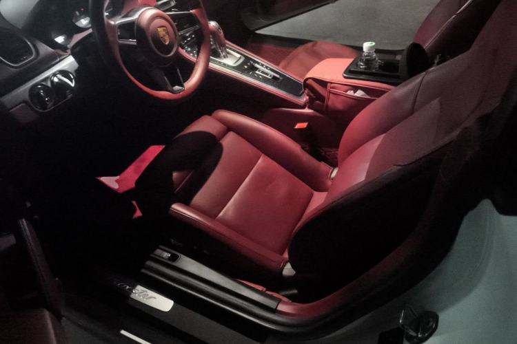 Used Porsche 718 2020 Boxster 2.0T Left Front Seat