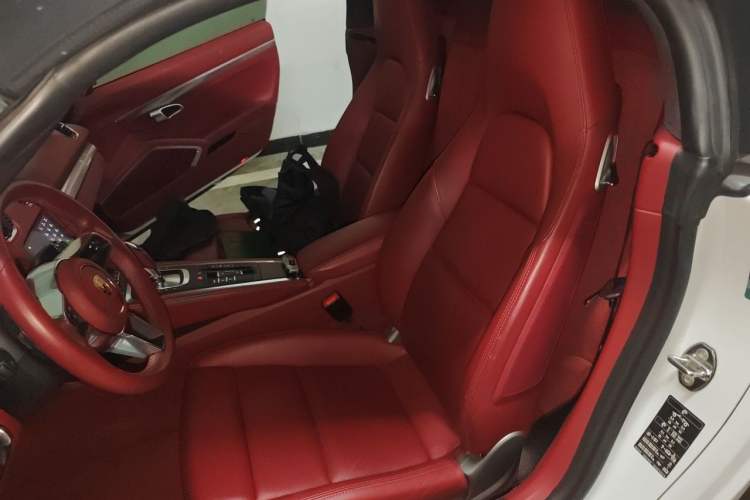 Used Porsche 718 2020 Boxster 2.0T Left Front Seat