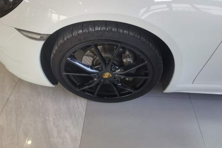 Used Porsche 718 2020 Boxster 2.0T Left Front Wheel Hub