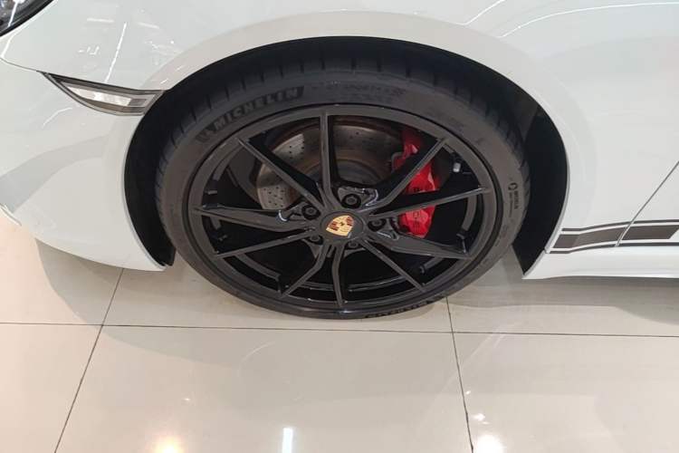 Used Porsche 718 2020 Cayman 2.0T Left Front Wheel Hub