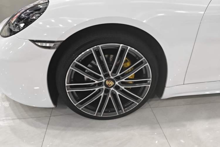 Used Porsche 718 2020 Boxster 2.0T Left Front Wheel Hub