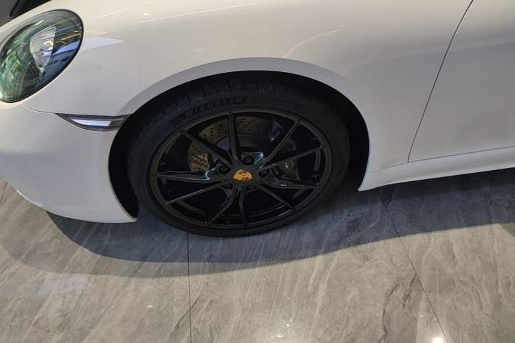 Used Porsche 718 2020 Boxster 2.0T Left Front Wheel Hub