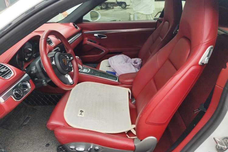 Used Porsche 718 2020 Cayman 2.0T Left Rear Seat