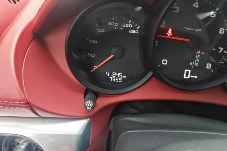 Used Porsche 718 2020 Boxster 2.0T Odometer Close Up