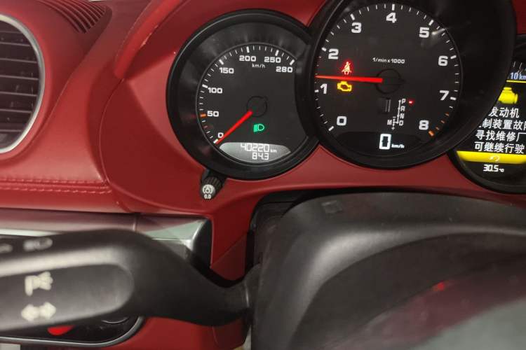 Used Porsche 718 2020 Boxster 2.0T Odometer Close Up