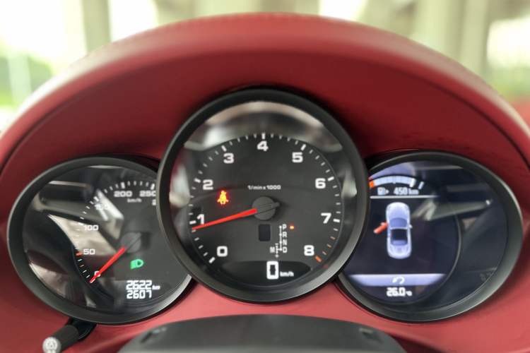 Used Porsche 718 2020 Boxster 2.0T Odometer Close Up