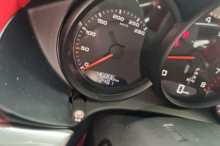 Used Porsche 718 2020 Boxster 2.0T Odometer Close Up