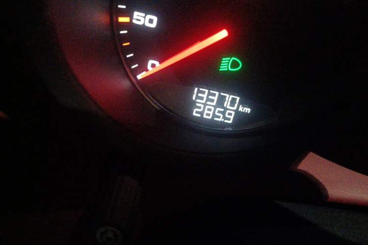 Used Porsche 718 2020 Boxster 2.0T Odometer Close Up