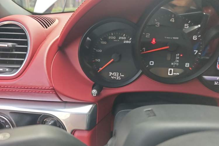 Used Porsche 718 2020 Boxster 2.0T Odometer Close Up