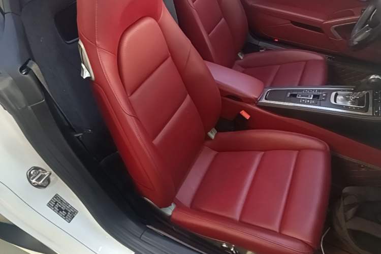 Used Porsche 718 2020 Boxster 2.0T Right Front Seat