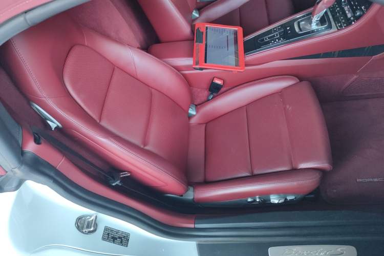 Used Porsche 718 2020 Boxster S 2.5T Right Front Seat