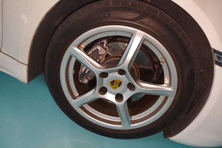 Used Porsche 718 2020 Boxster 2.0T Right Front Wheel Hub