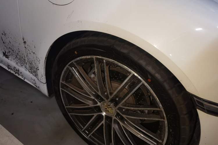 Used Porsche 718 2020 Boxster 2.0T Right Front Wheel Hub