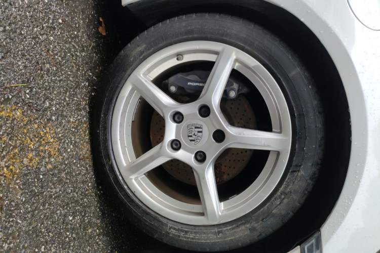 Used Porsche 718 2020 Boxster 2.0T Right Front Wheel Hub
