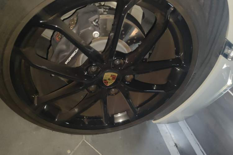 Used Porsche 718 2020 Boxster 2.0T Right Front Wheel Hub