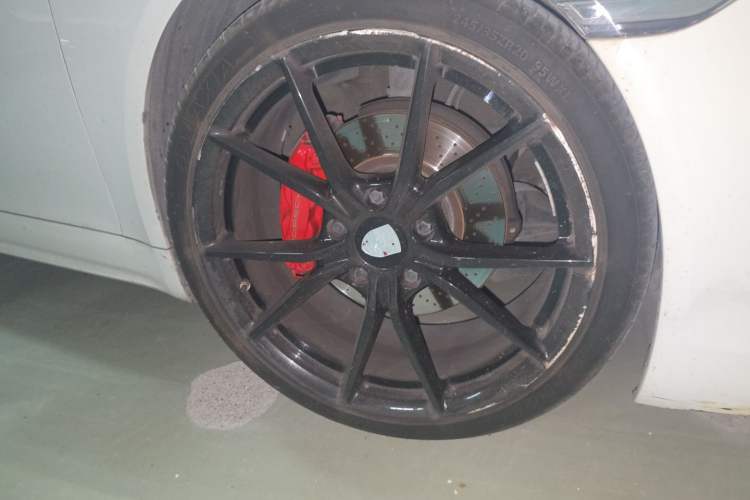Used Porsche 718 2020 Boxster 2.0T Right Front Wheel Hub