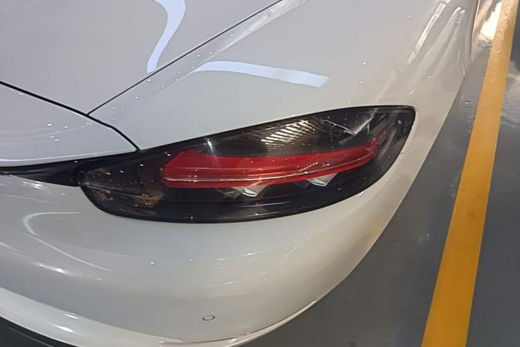 Used Porsche 718 2020 Boxster 2.0T Right Rear Taillight
