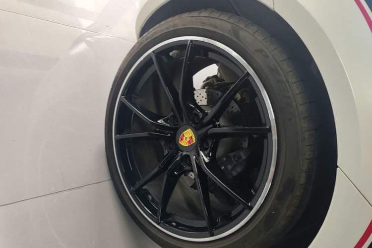 Used Porsche 718 2020 Boxster 2.0T Right Rear Wheel Hub