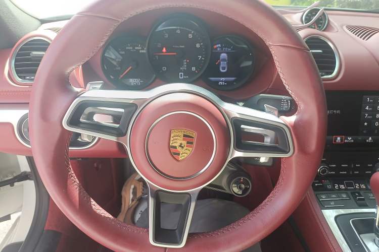 Used Porsche 718 2020 Cayman 2.0T Steering Wheel
